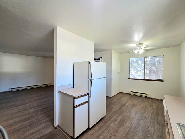 Building Photo - 124 N Delaware Ave