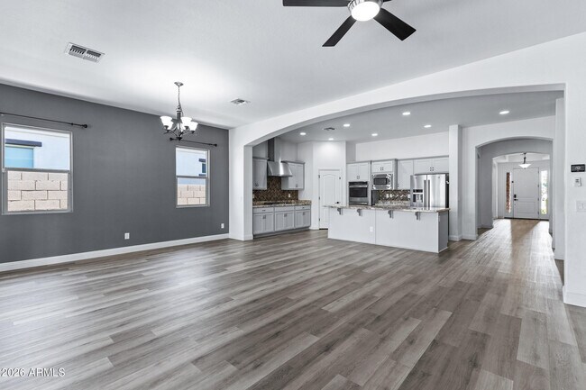 Building Photo - 10218 Bergeron Ave