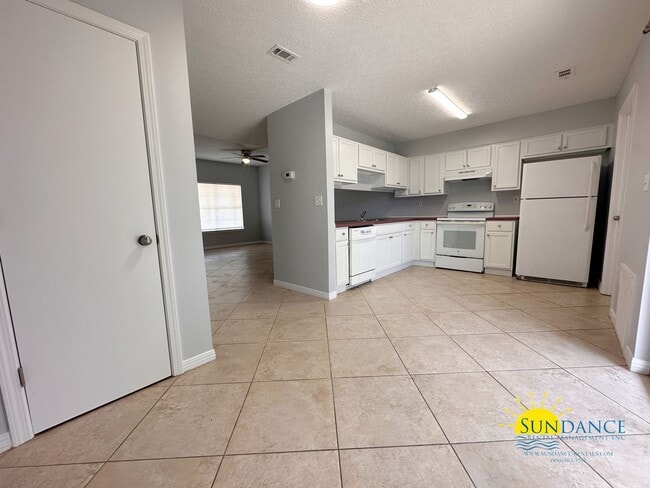 Building Photo - Charming 2 Bedroom Townhome in Fort Walton...
