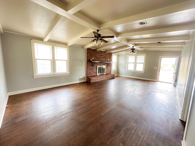 Building Photo - 1912 20th St