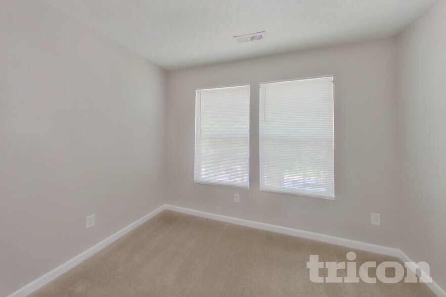 Building Photo - 1024 Tradewinds Dr
