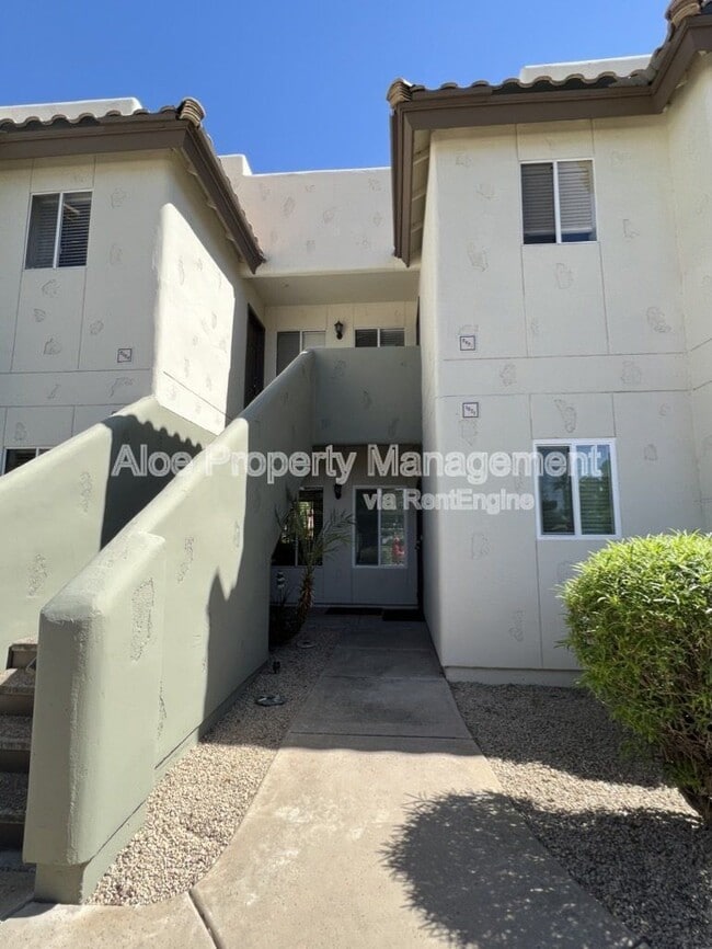 Building Photo - 1825 W Ray Rd