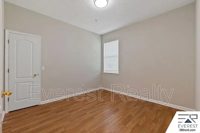 Building Photo - 47 Bassett Ln