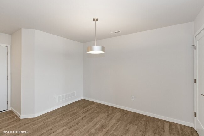 Building Photo - 2275 Eversull Ln