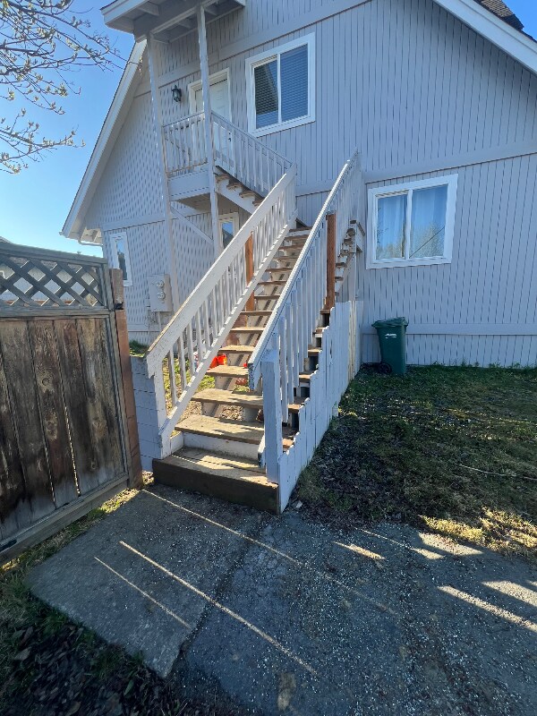 Building Photo - 2323 E 68th Ave