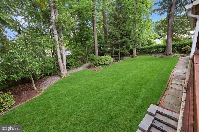 Building Photo - 6605 Grey Fox Dr