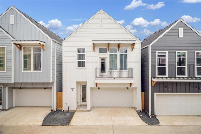 Primary Photo - 5233 Hillman St