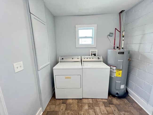 Building Photo - Adorable Rental located in South Hill