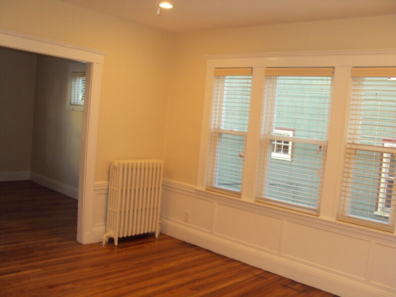 Building Photo - 21 Saint Peter St