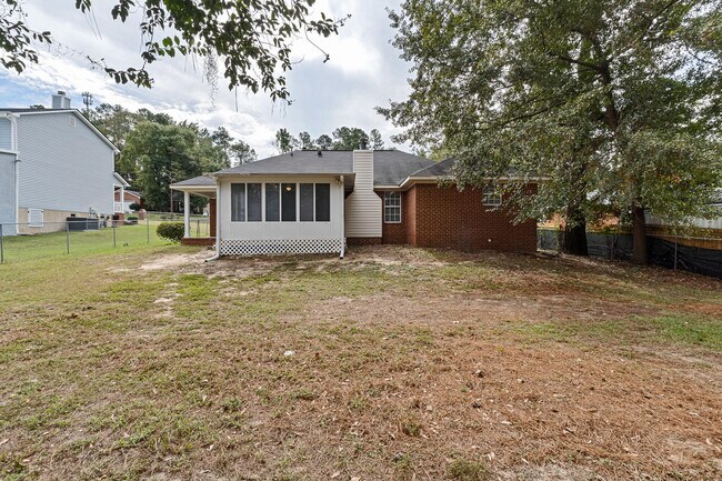 Building Photo - 1856 S Barton Dr