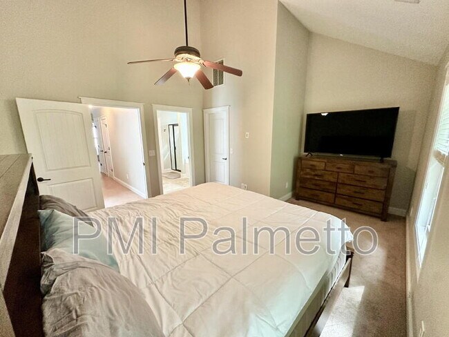 Building Photo - 121 Park Ridge Way
