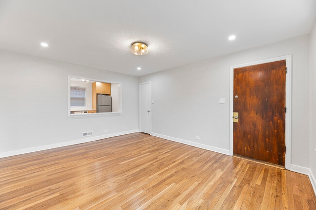 Building Photo - 132 Ridge Ave