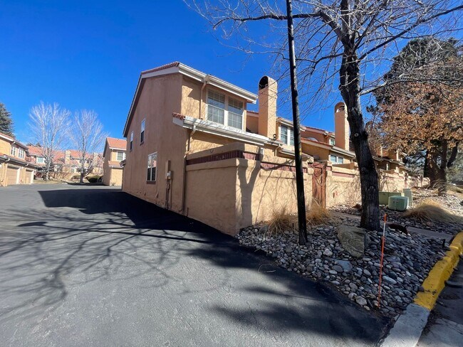 Building Photo - $0 DEPOSIT OPTION. LUXURIOUS 3BED/3.5 BATH TOWNHOME IN LONE TREE NEAR PARK MEADOWS