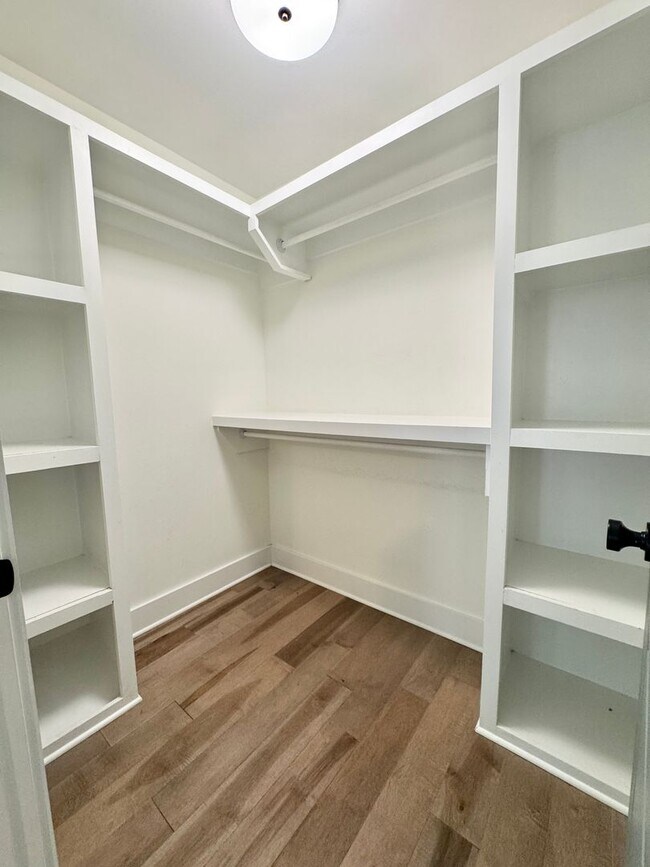 Building Photo - Fully Renovated 3 Bedroom Home for Rent in Franklin, TN Near Downtown Franklin & The Factory