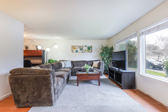 Building Photo - 2101 Rock St