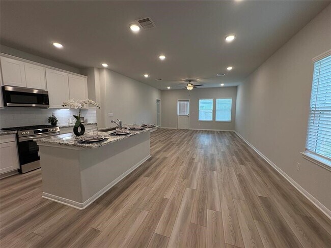 Building Photo - 8437 Sweet Cherry Ln