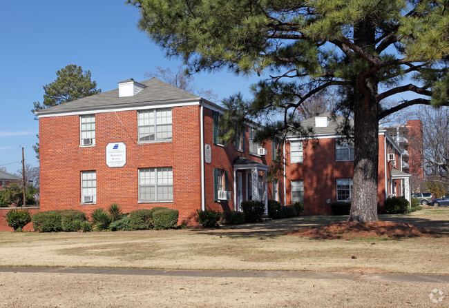 Building Photo - Meredith Manor