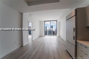 Building Photo - 1 br, 2 bath Condo - 45 SW 9th St Apt 4205