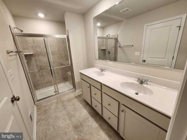 Building Photo - 152 Telluride Wy