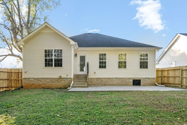 Building Photo - 2845 Teakwood Dr