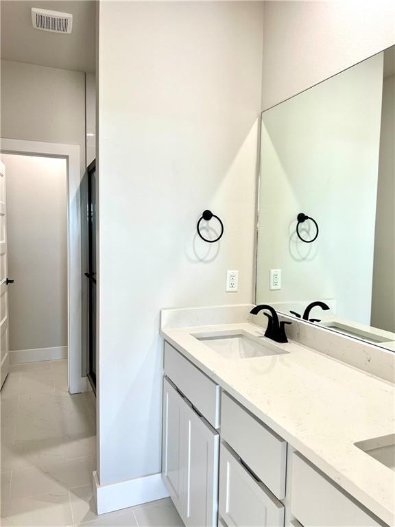 Building Photo - 1811 Lapis Ave