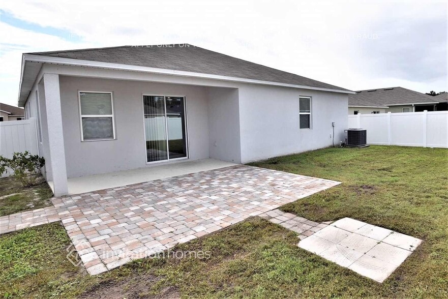 Building Photo - 4260 Moon Shadow Loop