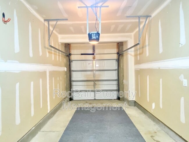 Building Photo - 107 Riva Ct