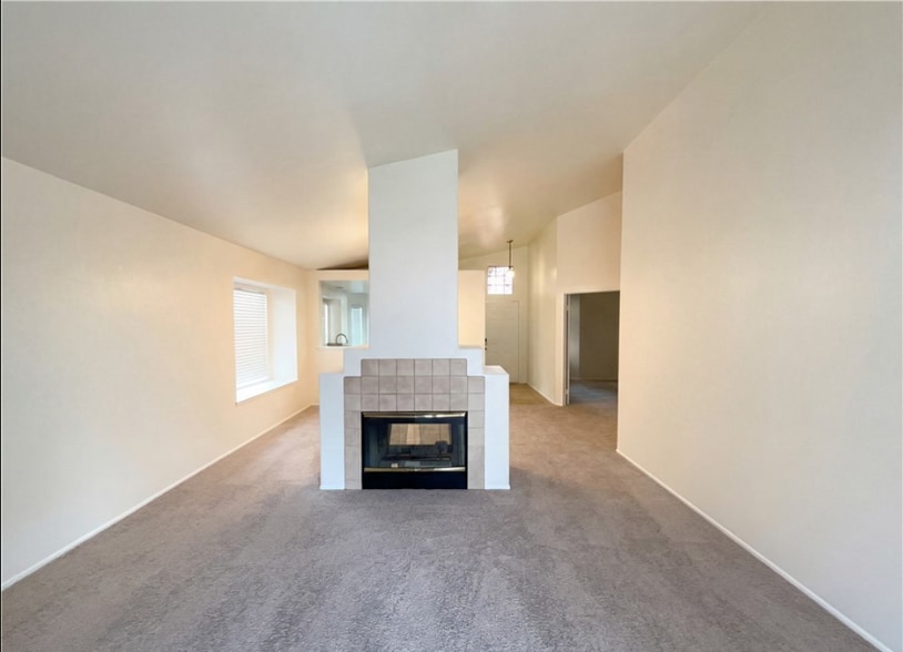 Building Photo - 25311 Chicago Ave