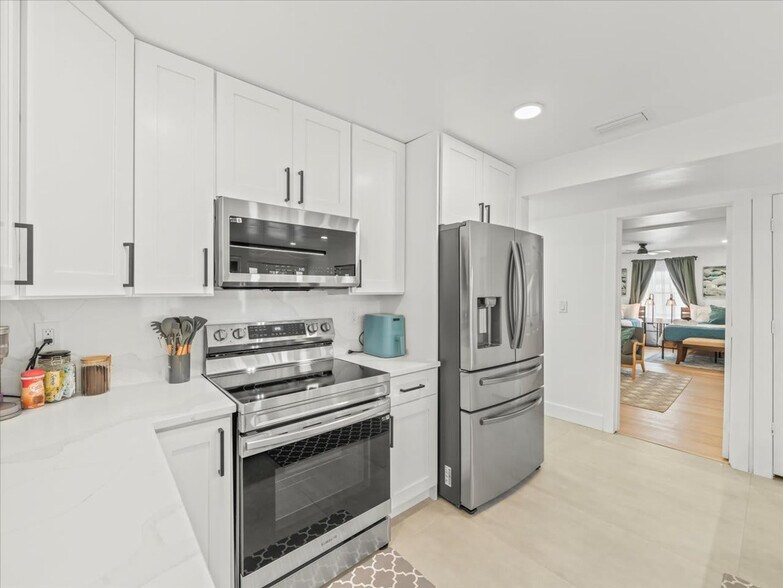 Building Photo - 3811 River Grove Ct