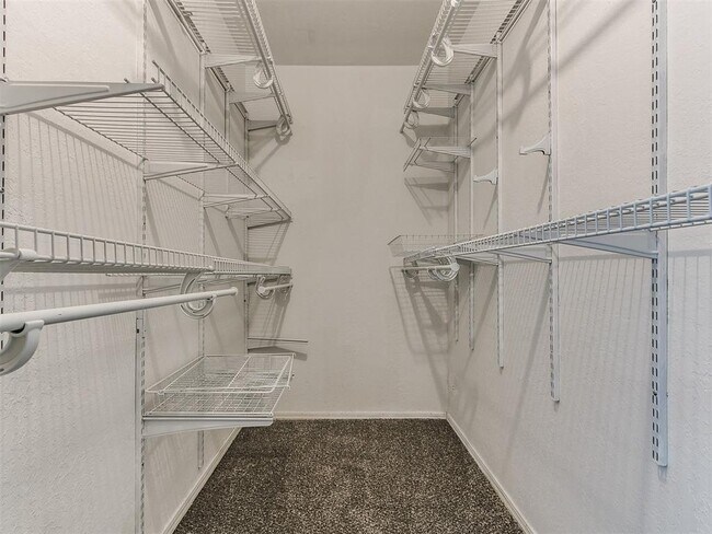 Building Photo - 117 Sonora