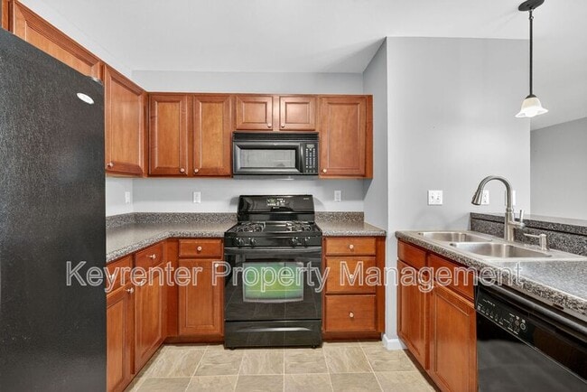 Building Photo - 1111 Ridgeway Dr