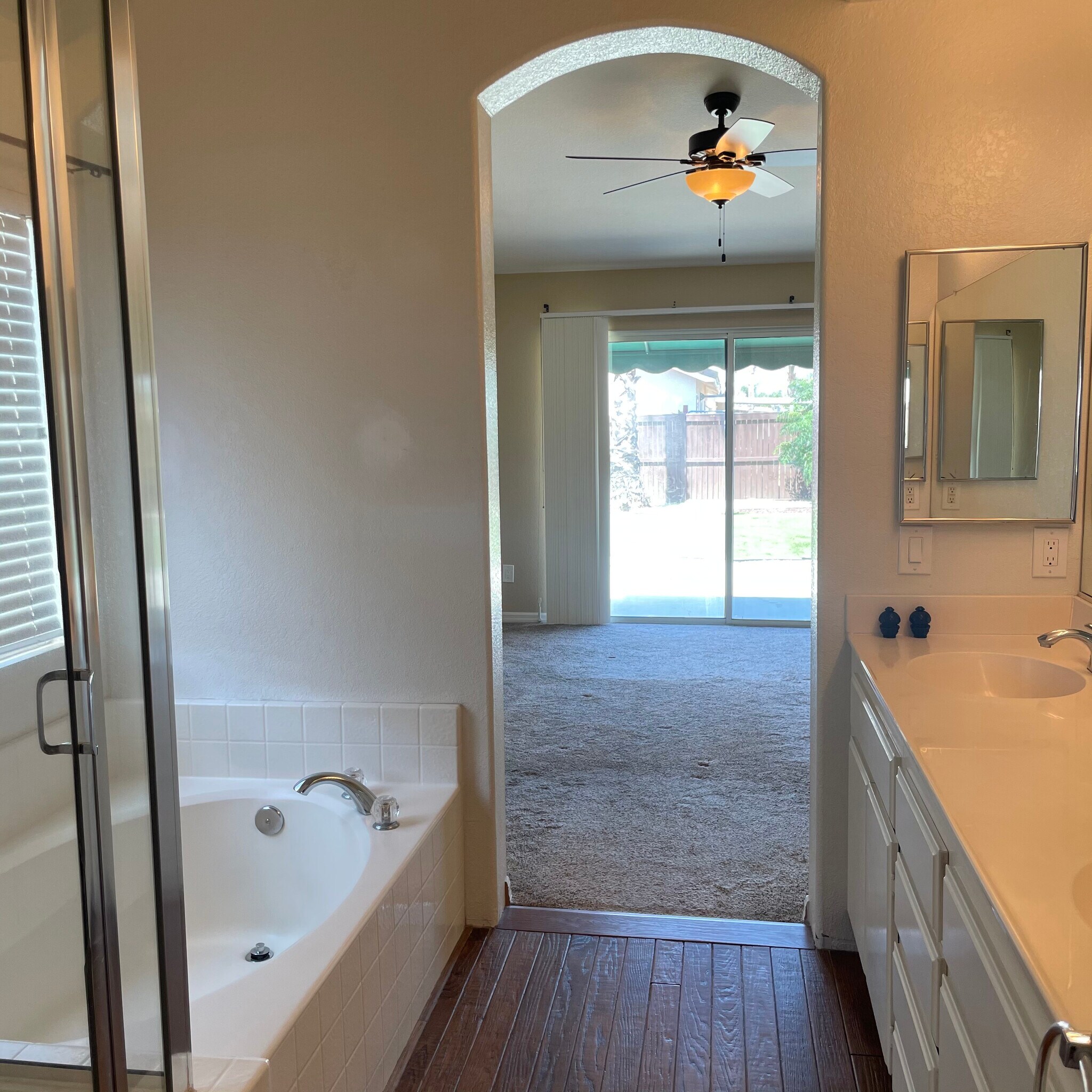 Master Bath looking out to room - 36155 Bergen St