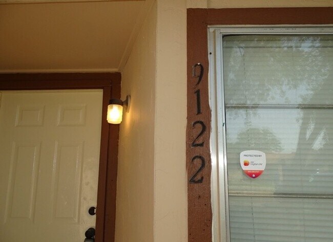 Building Photo - 9122 Ocean Gate St