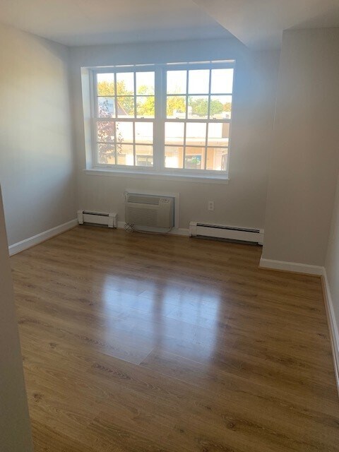 Building Photo - 90 South St