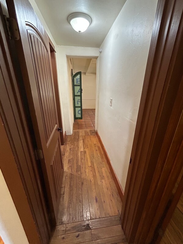 Building Photo - 433 E 23rd St