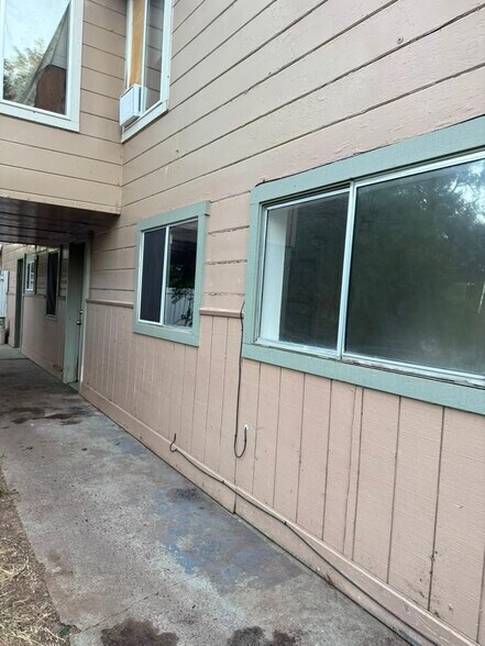 Building Photo - 11638 Andrews St