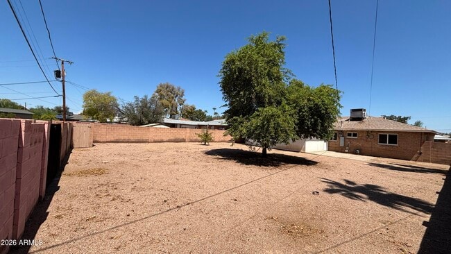 Building Photo - 5548 N 12th Ave
