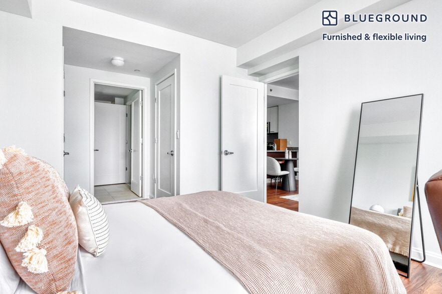 Building Photo - 285 Third Street-SI FL8-ID593