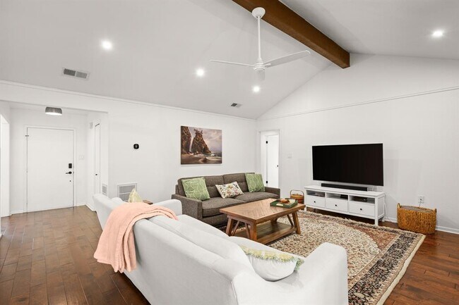 Building Photo - 12101 Carmel Park Ln