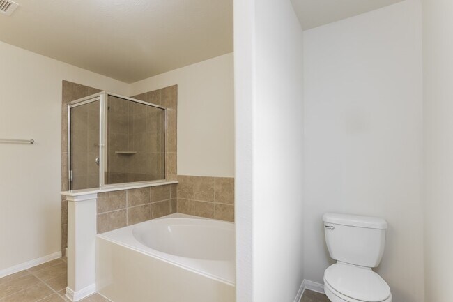Building Photo - 30823 Gardenia Trace Dr