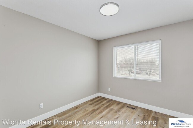 Building Photo - 4 br, 2.5 bath House - 7315 E. 34th St. N.