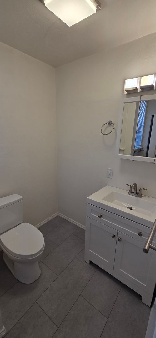 Building Photo - Grove St | 1927-1929