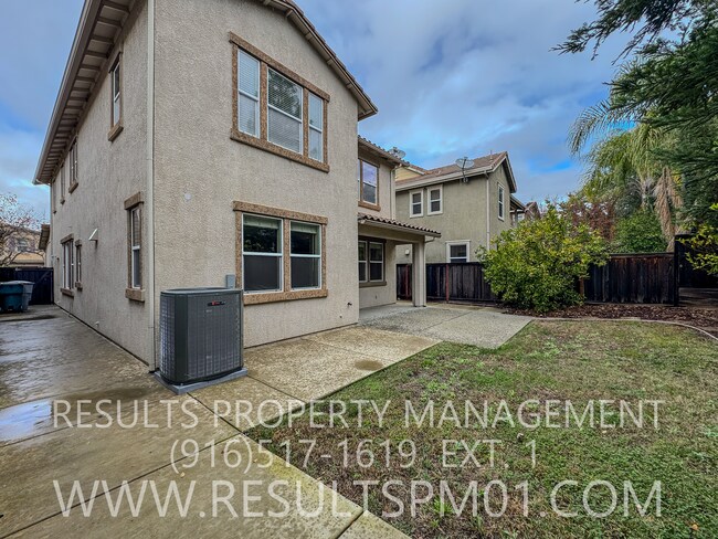 Building Photo - Beautiful 4 Bedroom 3 Bath home