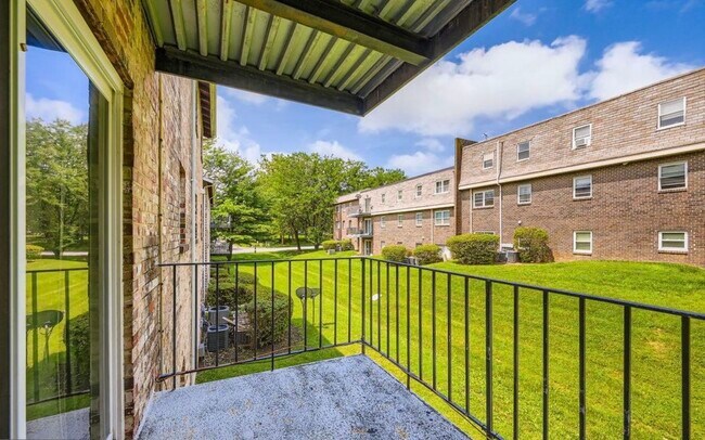 Building Photo - 11921 Tarragon Rd