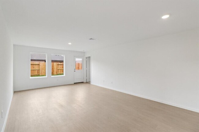 Building Photo - 28727 Texas Plns Dr