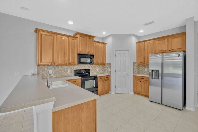Building Photo - 10414 Tulip Field Way