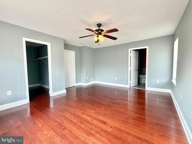 Building Photo - 37 Richards Rd