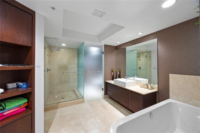 Building Photo - 250 Sunny Isles Blvd