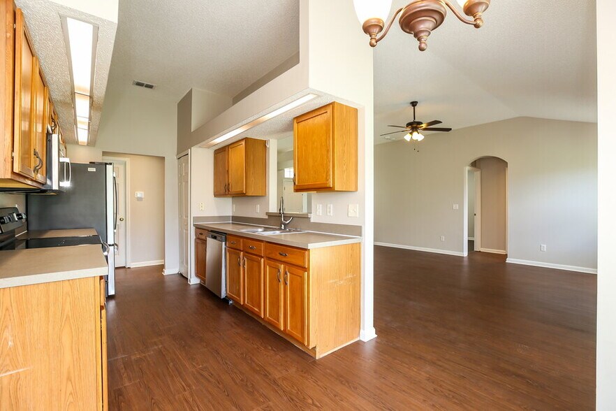 Building Photo - 3559 White Cow Ct