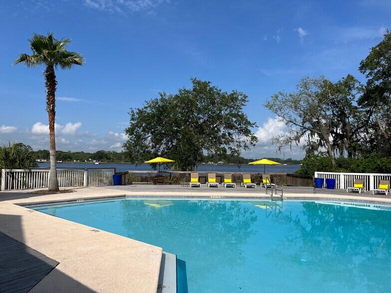 Island Pointe 1000 Island Point Dr Jacksonville FL 32218 Apartment